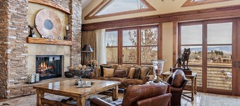 ฟาร์อะเวย์ แจ็คสัน โฮล