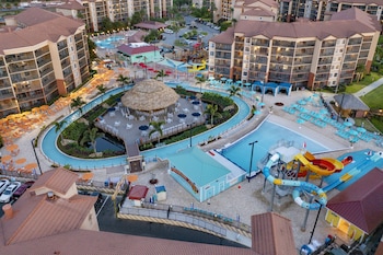Hotel Exterior at Westgate Lakes Resort & Spa Universal Studios Area