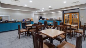 包含每日自助早餐