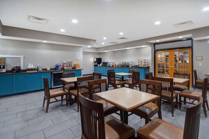 Free daily buffet breakfast