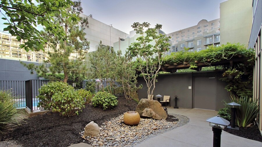 Courtyard by Marriott Oakland Downtown