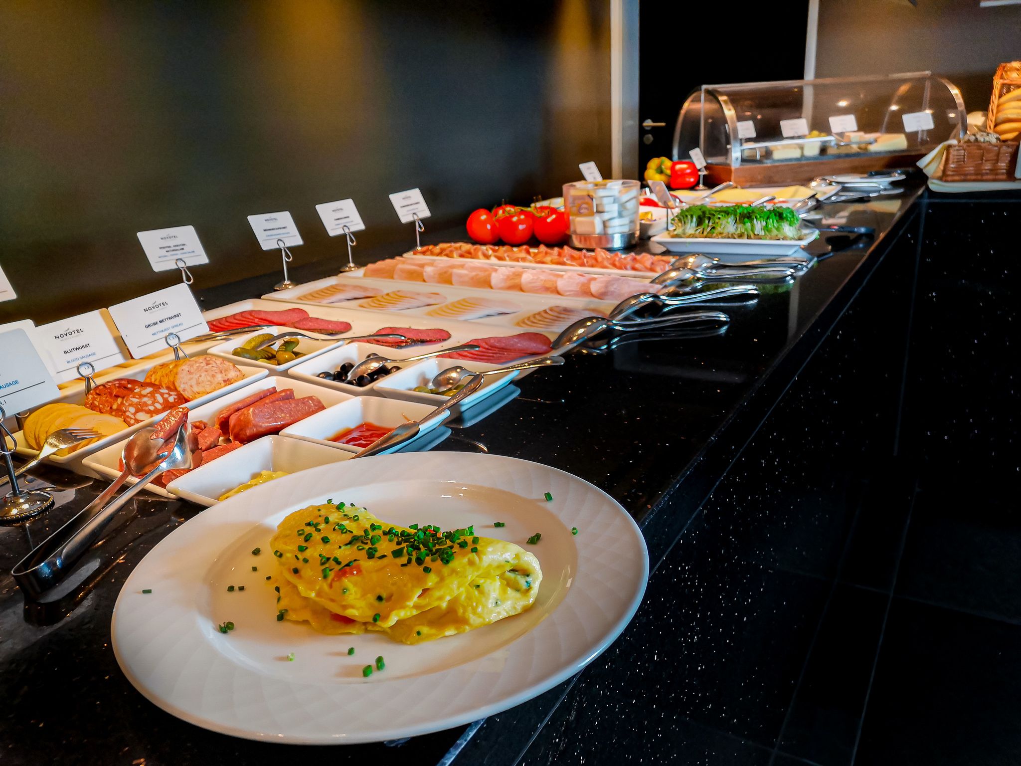 daily buffet breakfast (eur 25 per person)
