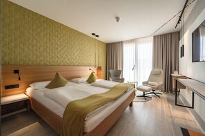 Hypo-allergenic bedding, free minibar, in-room safe, blackout drapes