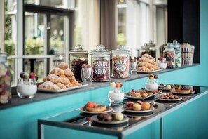 Cocktailbaari, ulkoilmaravintola, avoinna joka pÀivÀ