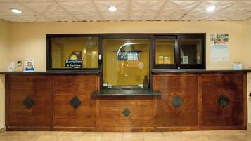 Sudah termasuk sarapan dibawa pulang setiap hari