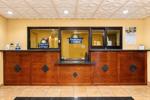 Reception - Days Inn & Suites by Wyndham Houston North/Aldine (Houston)