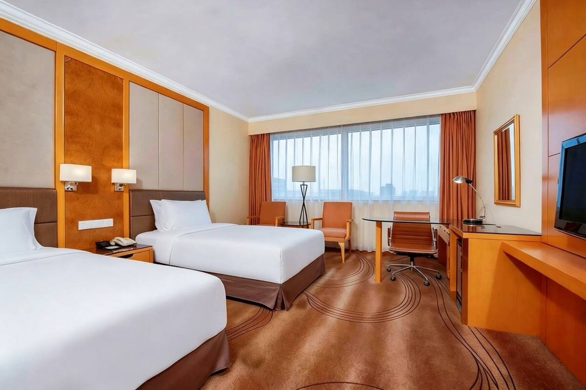 Premium bedding, down duvets, minibar, in-room safe