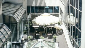 Hypo-allergenic bedding available, in-room safe, desk, laptop workspace - Holiday Inn Krakow City Centre by IHG (Kraków)