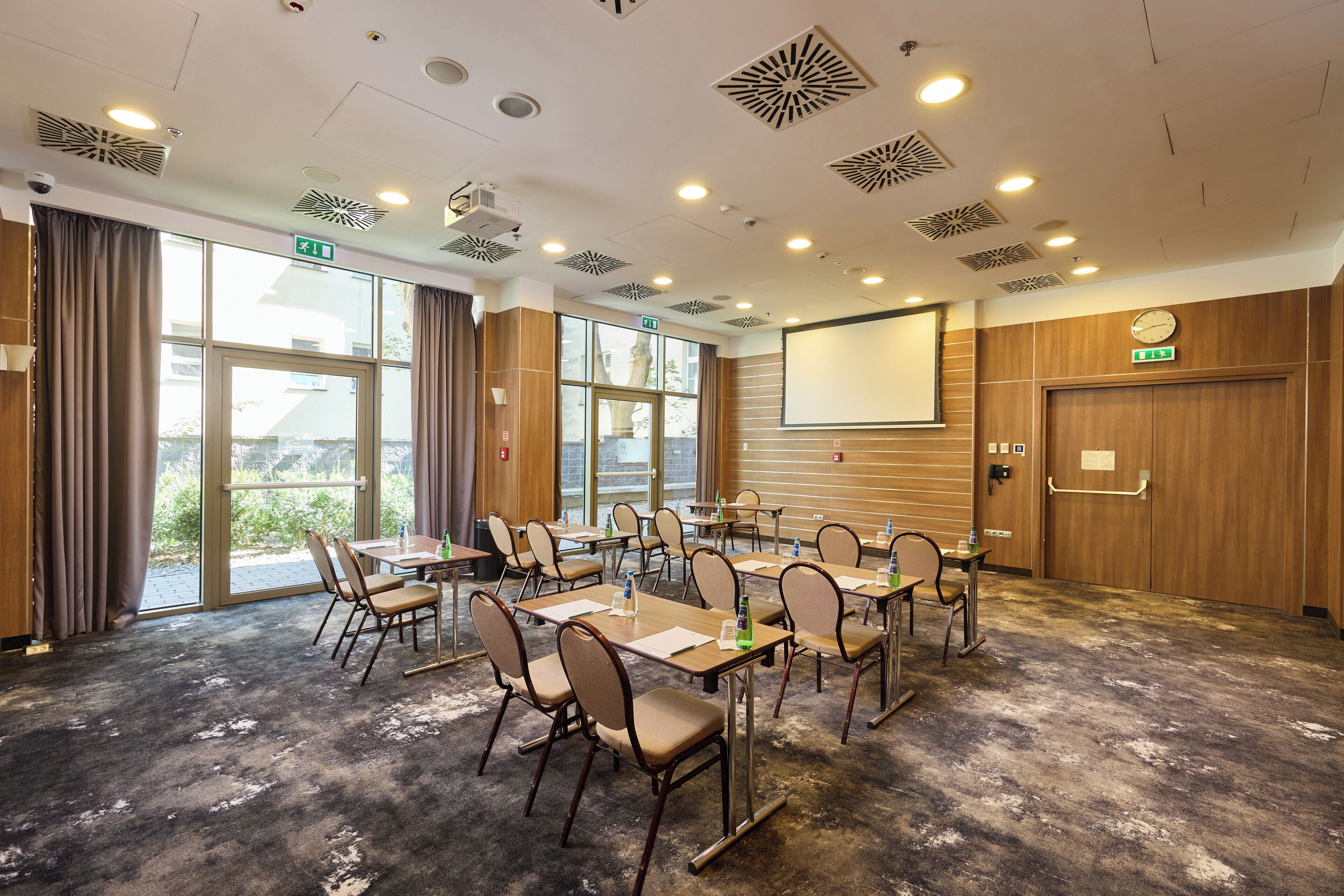 Photo - Holiday Inn Krakow City Centre by IHG