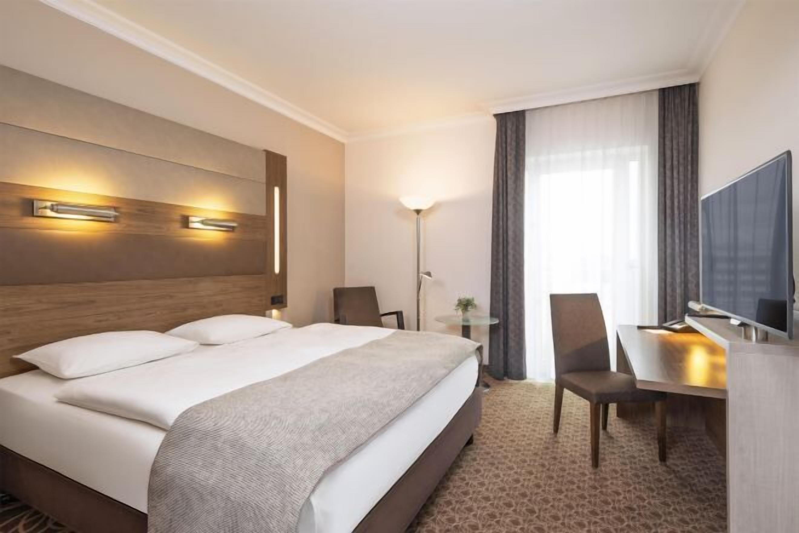 Premium bedding, in-room safe, desk, soundproofing