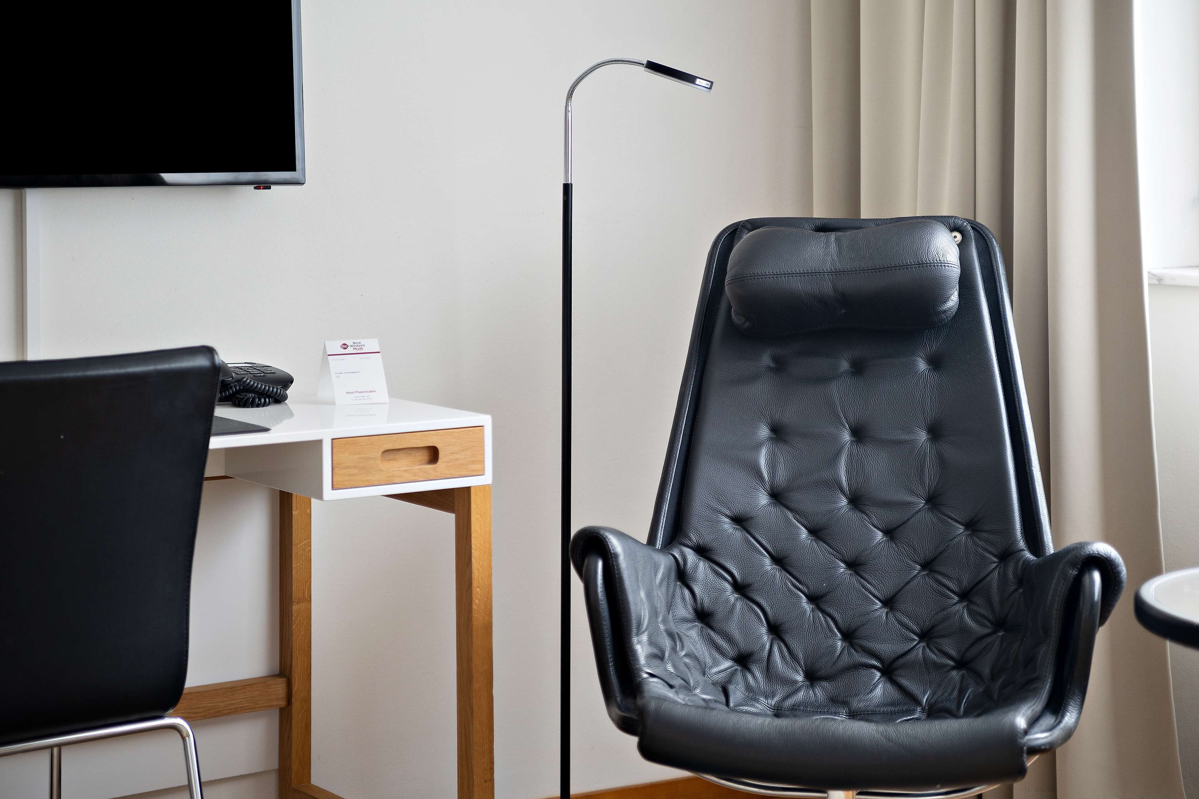 1 bedroom, in-room safe, desk, iron/ironing board