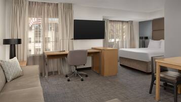 Zimmersafe, Schreibtisch, laptopgeeigneter Arbeitsplatz