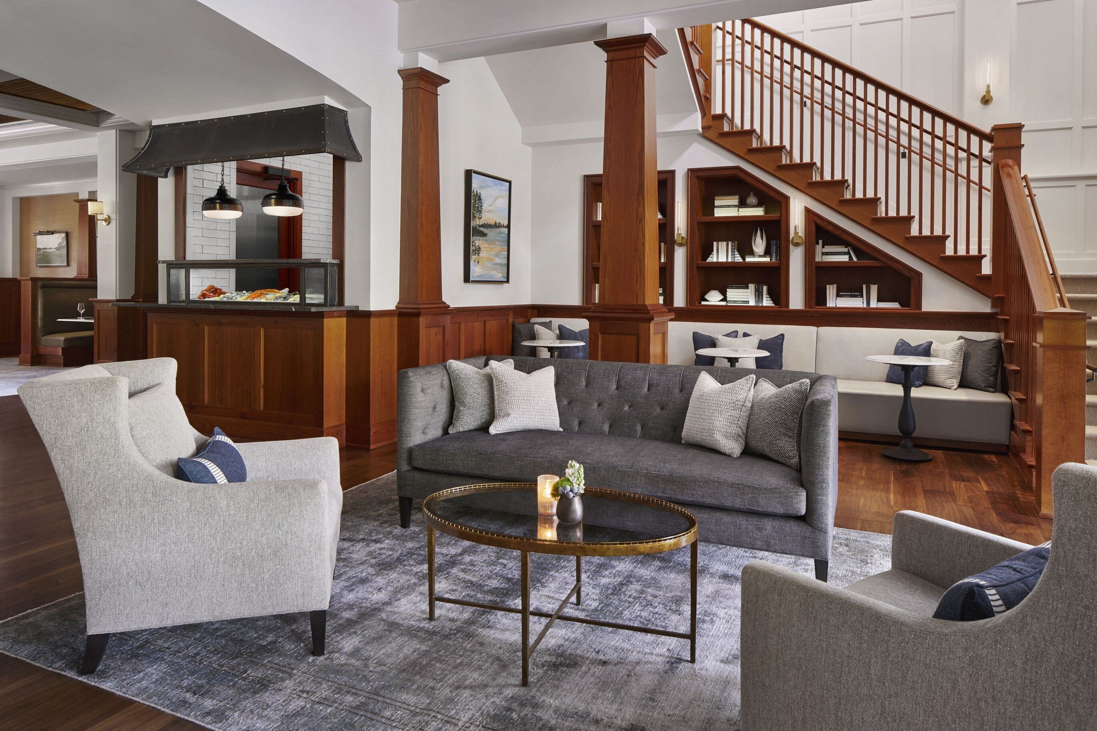 5 restaurants, breakfast, lunch, dinner served; american cuisine