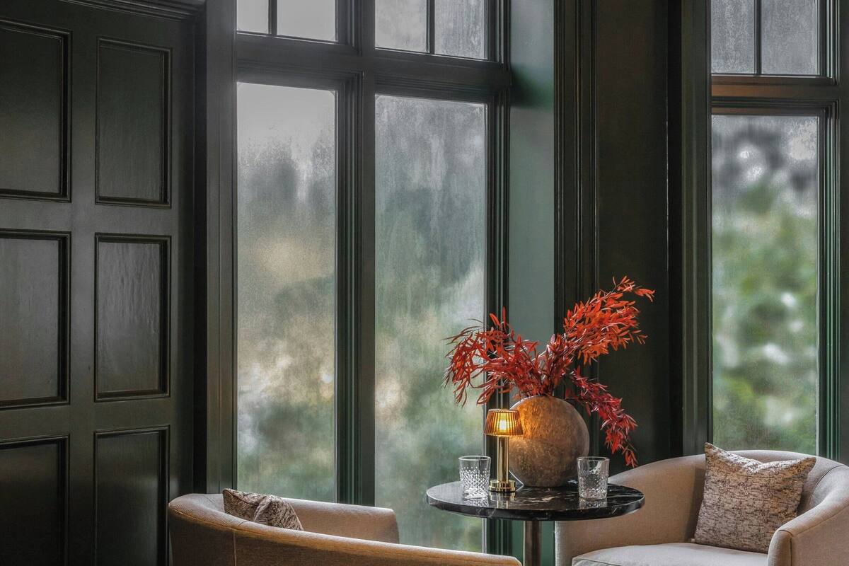 5 restaurants, breakfast, lunch, dinner served; american cuisine