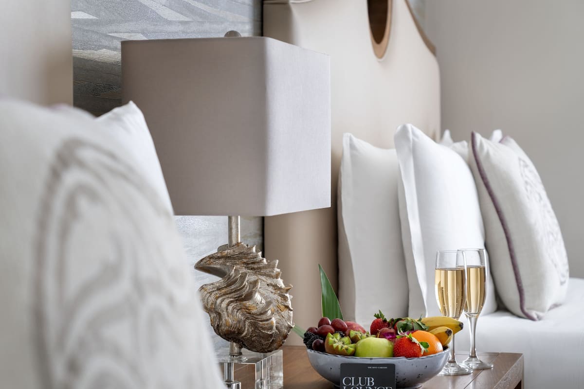 1 Schlafzimmer, hochwertige Bettwaren, Daunenbettdecken
