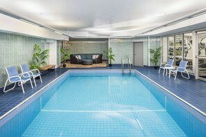 Piscine intérieure