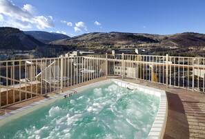 室外 Spa 池