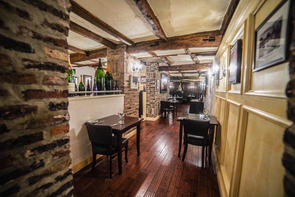 Hardwick Hall Hotel - 9