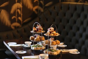 Bar (on property) - Hardwick Hall Hotel (Stockton-on-Tees)