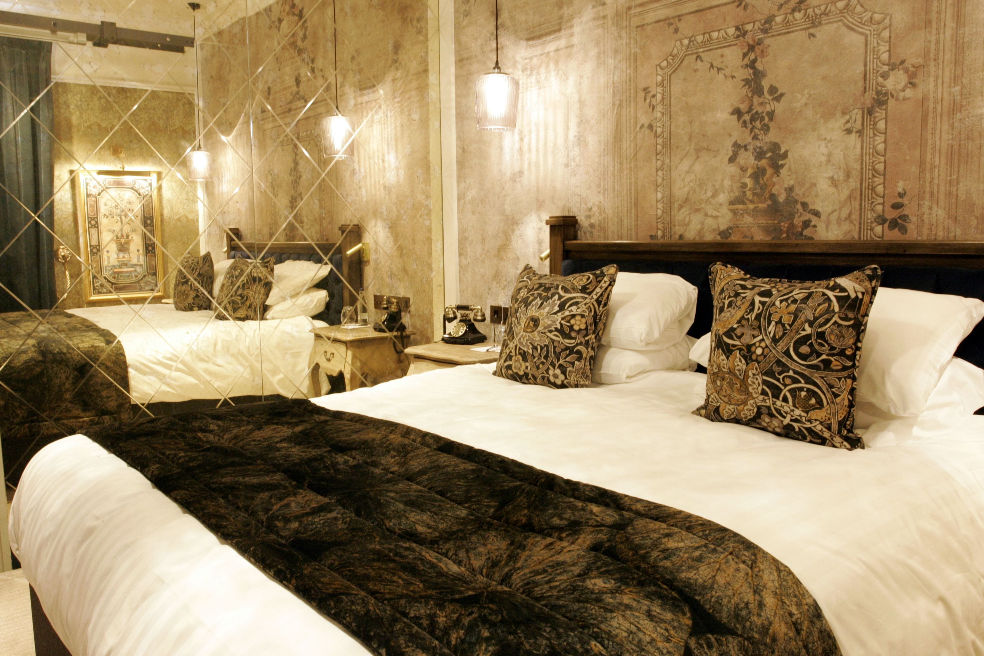 Habitación ejecutiva, 1 cama King size, para no fumadores | Caja de seguridad en la habitación y tabla de planchar con plancha 