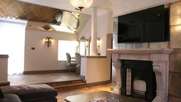 42-tums LCD-tv med satellitkanaler och tv