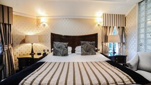 Premier Double Room | In-room safe, iron/ironing board, free WiFi, bed sheets