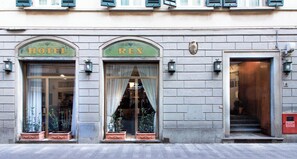 View from property - Hotel Rex (Florence)