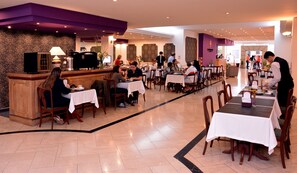 Desayuno buffet incluido todos los días