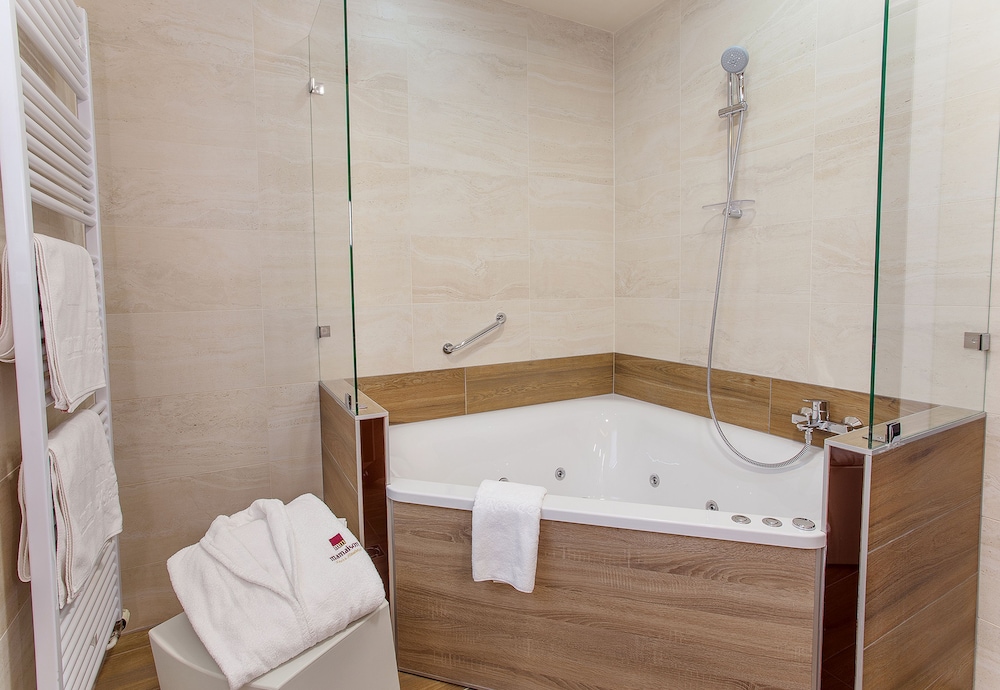 Mamaison Hotel Andrássy Budapest by null