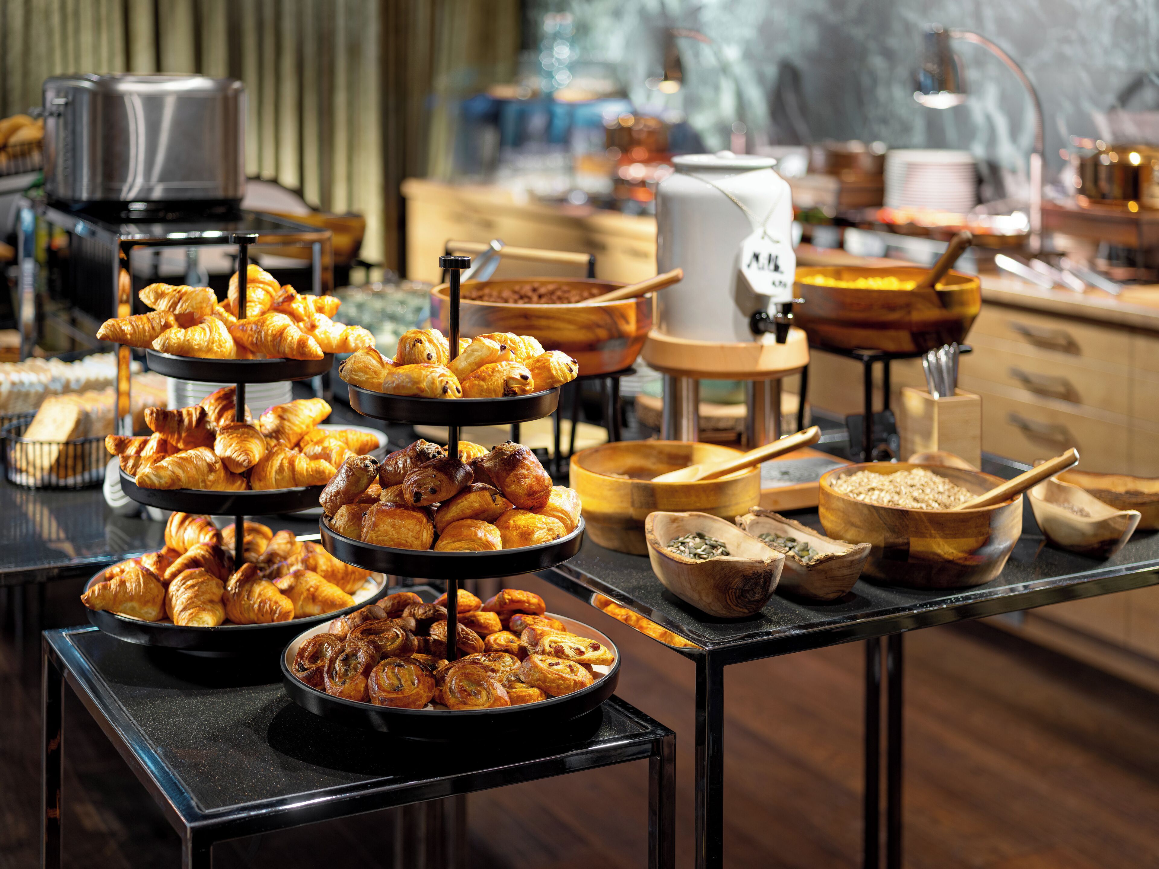 Tägliches Frühstücksbuffet gegen Gebühr