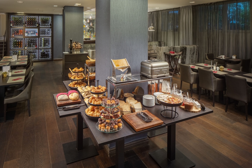 Mamaison Hotel Andrássy Budapest by null