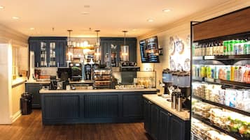 2 restaurantes: opção de café da manhã, almoço e jantar