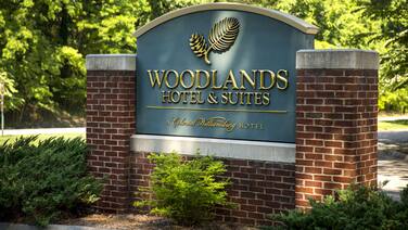 Williamsburg Woodlands Hotel & Suites, an official Colonial Williamsburg Hotel