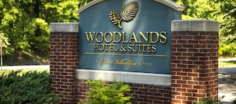 Williamsburg Woodlands Hotel & Suites, an official Colonial Williamsburg Hotel