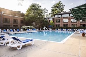 Outdoor pool, open 10:00 AM to 10:00 PM, sun loungers