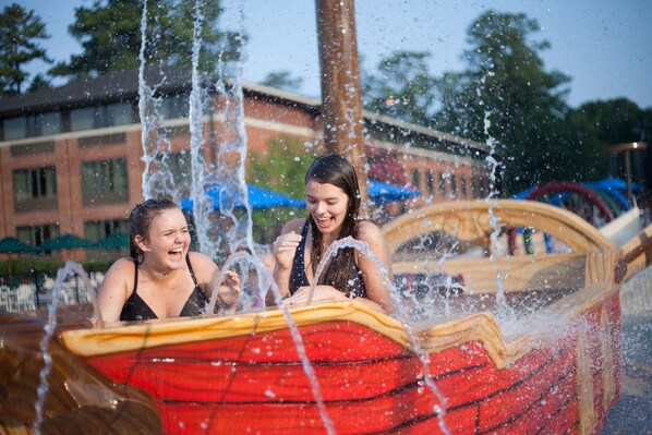 Water park - Williamsburg Woodlands Hotel & Suites, an official Colonial Williamsburg Hotel (Williamsburg)