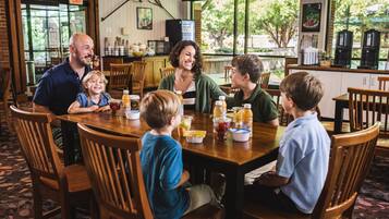 Free daily continental breakfast