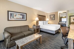 Standard Room, 1 Queen Bed, Non Smoking, Refrigerator & Microwave | Pillowtop beds, in-room safe, desk, laptop workspace