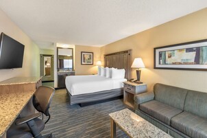 Pillowtop beds, in-room safe, desk, laptop workspace