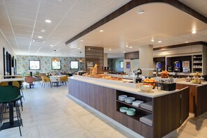 Daily buffet breakfast (EUR 13.00 per person)
