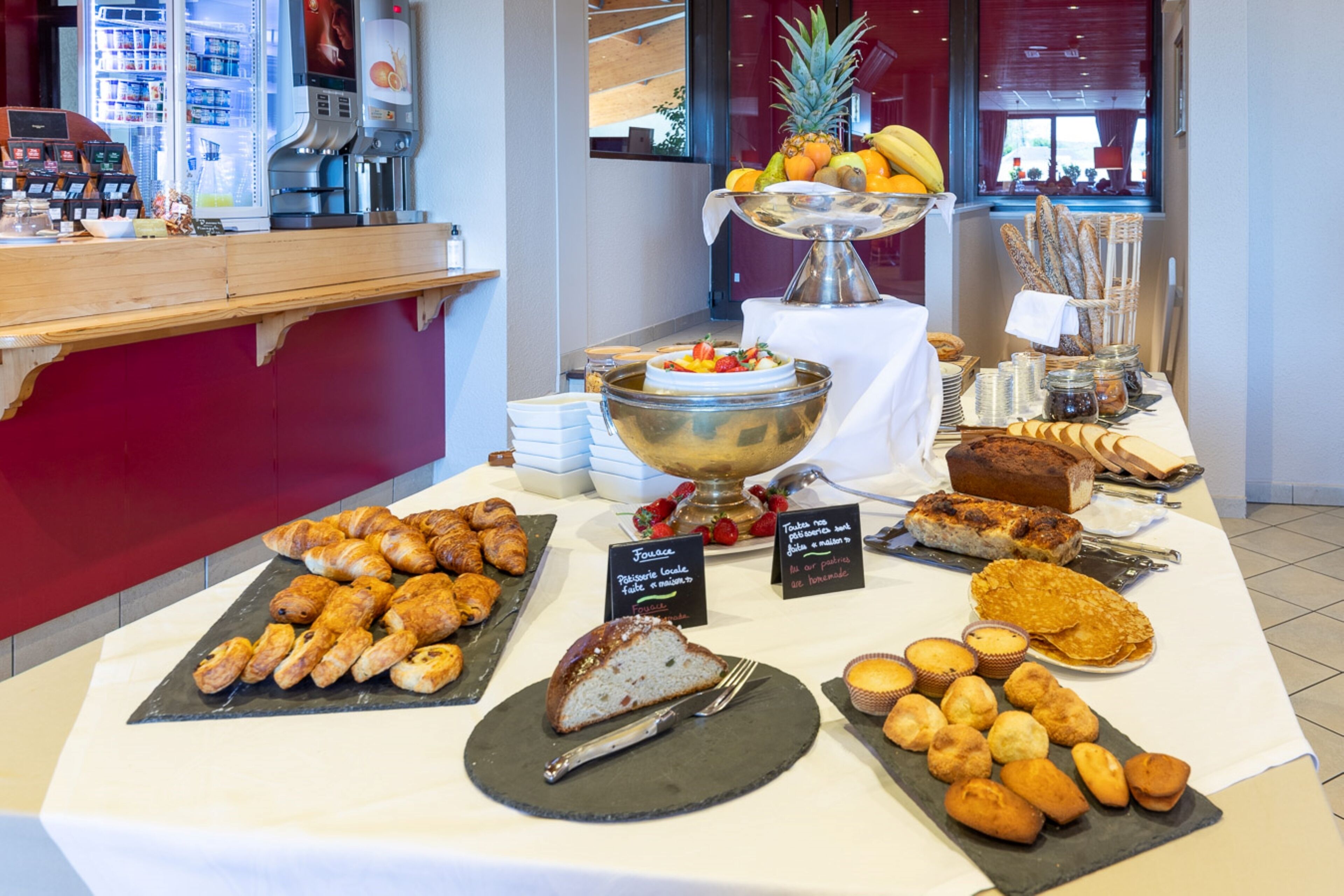 daily buffet breakfast (eur 15 per person)