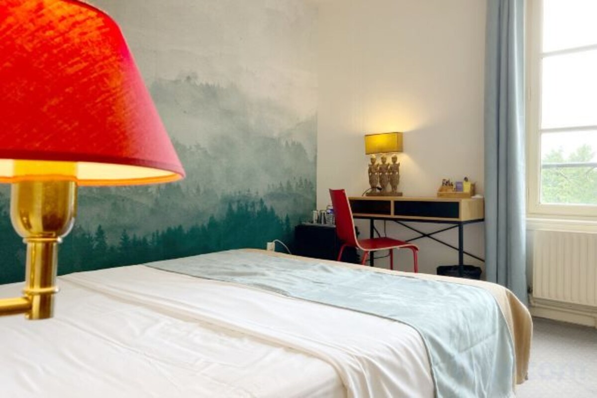 Ropa de cama hipoalergénica y escritorio