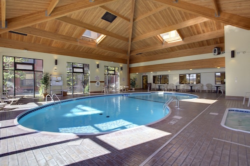 Comfort Inn & Suites Branson Meadows