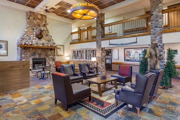 Lobby - Comfort Inn & Suites Branson Meadows (Branson)