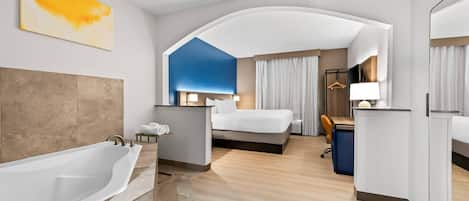 Suite, 1 trĂšs grand lit, non-fumeurs (Efficiency, Upgrade) | 1 chambre, bureau, espace de travail pour ordinateur portable