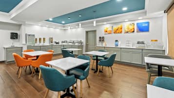 Free daily buffet breakfast