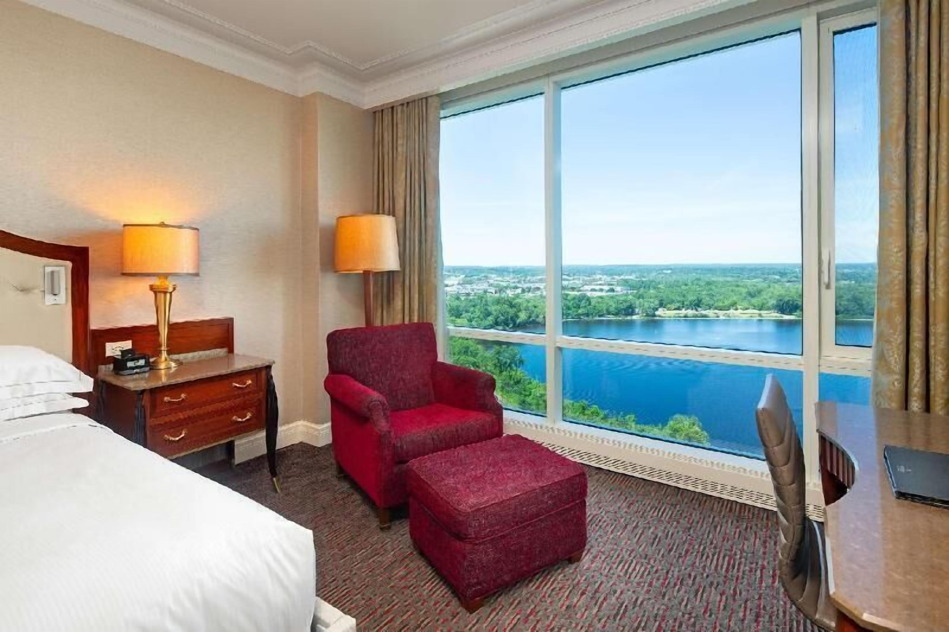 Premium bedding, minibar, in-room safe, desk