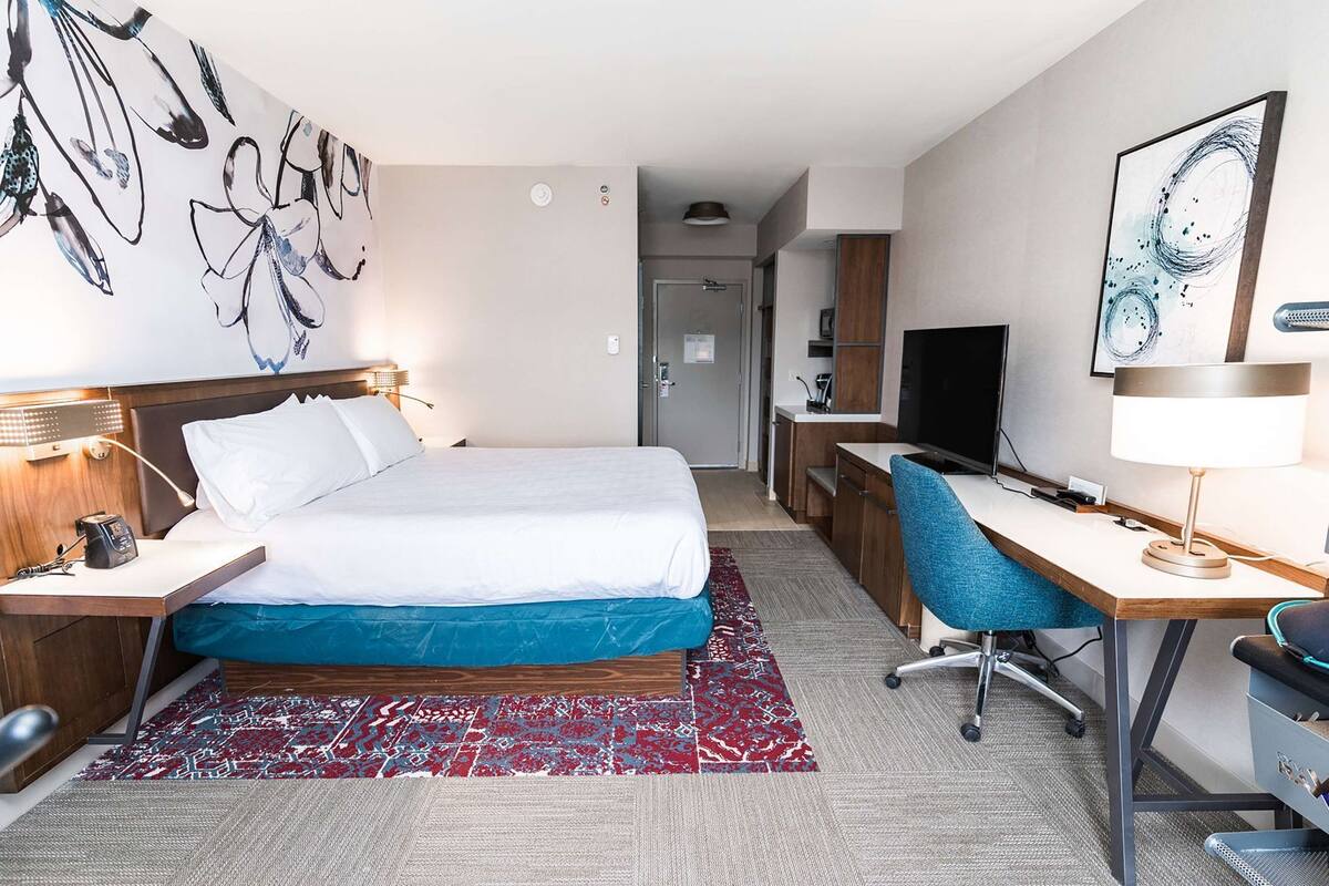 Premium bedding, pillowtop beds, in-room safe, desk