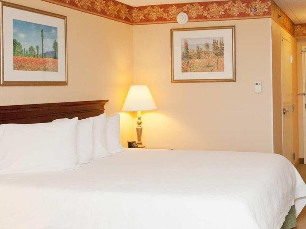 Premium bedding, pillowtop beds, in-room safe, desk