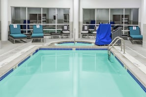 Indoor pool, sun loungers